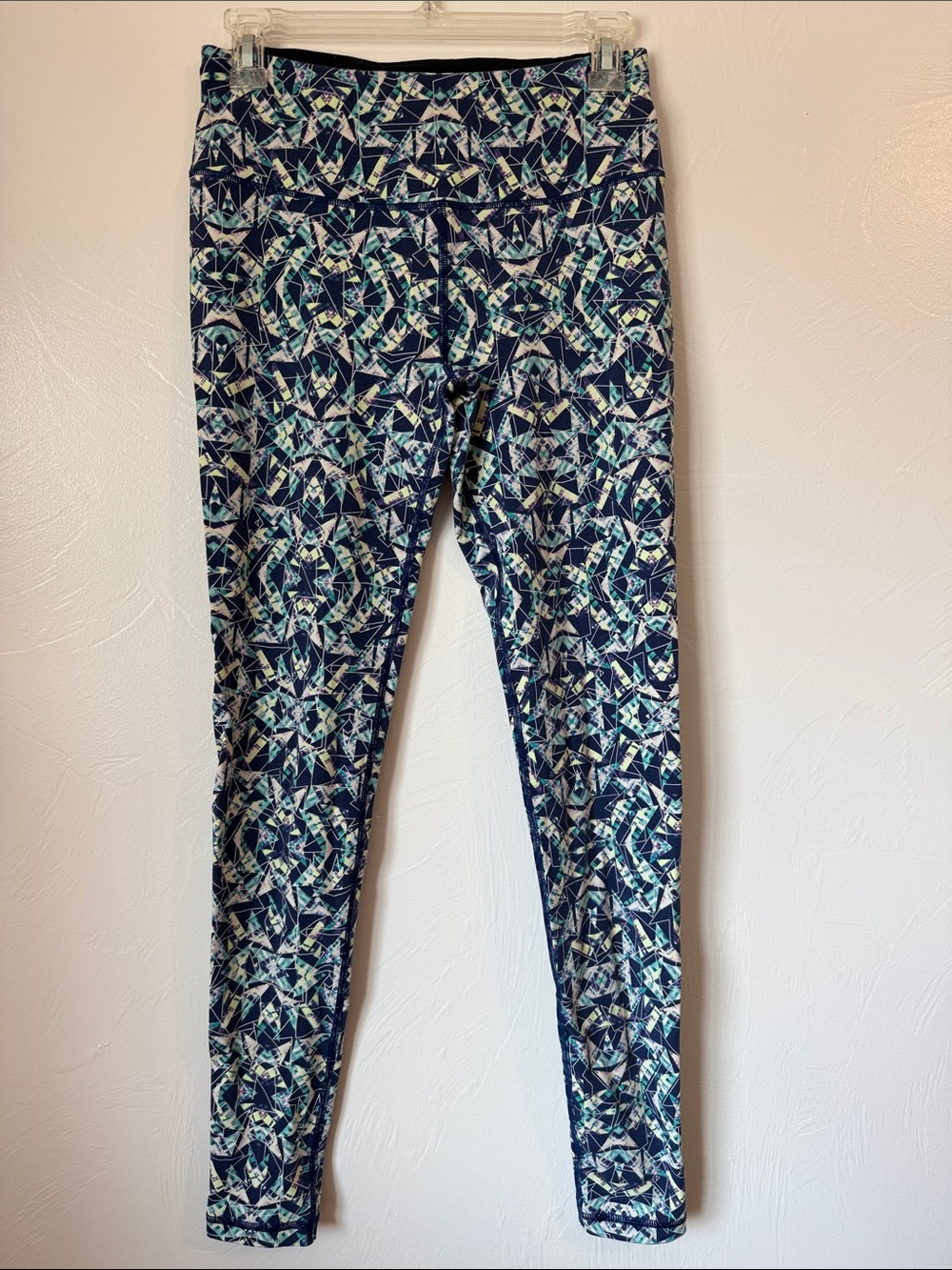 Victoria’s Secret VSX Sport Knockout Leggings Small Blue Geometric Print